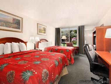 Ramada By Wyndham 3* New Iberia